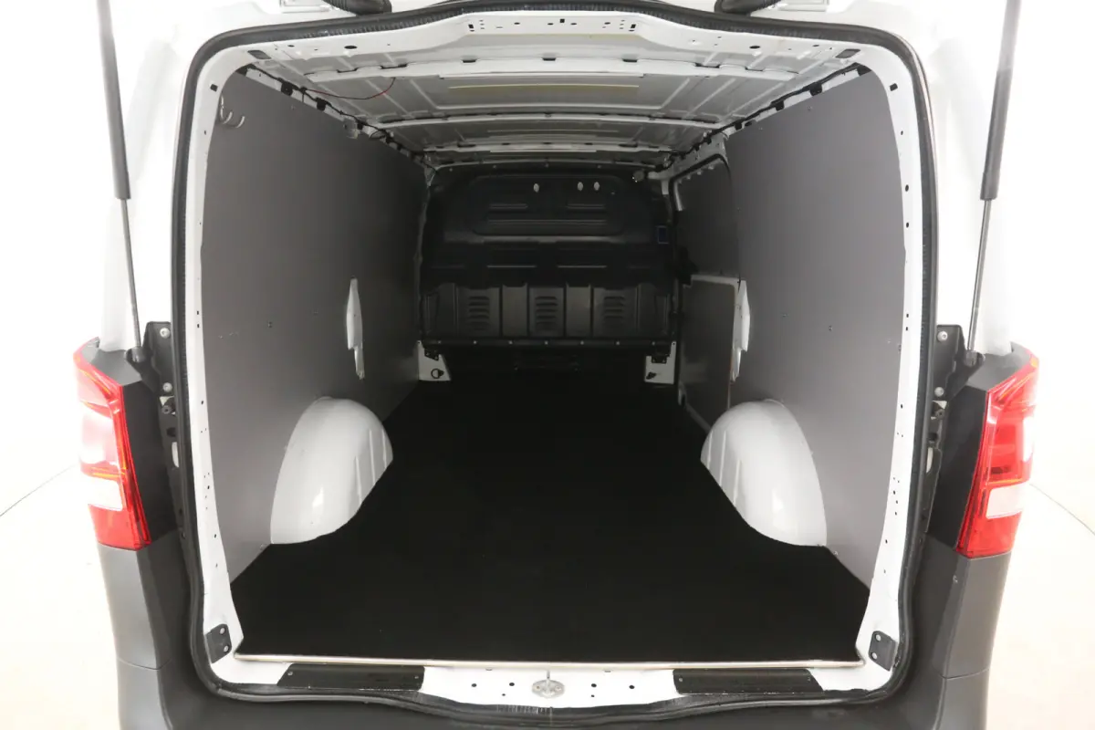 114 CDI Lang | Automaat | Airco | Cruise | 3 Zits | Carplay | Parkeersens.