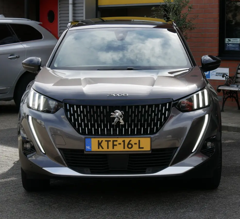 1.2 PureTech GT-Line. pano. focal. dist- vervangen.