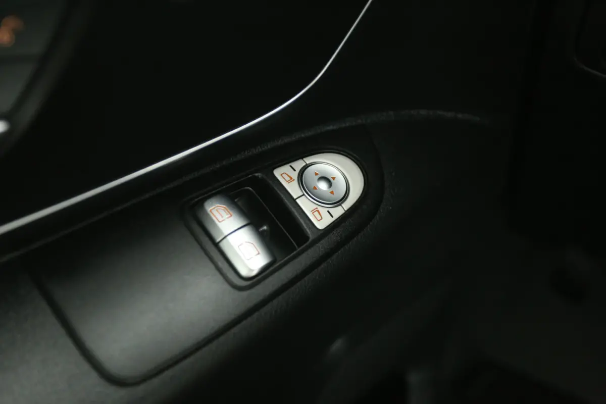 114 CDI Lang | Automaat | Airco | Cruise | 3 Zits | Trekhaak | Parkeersens.