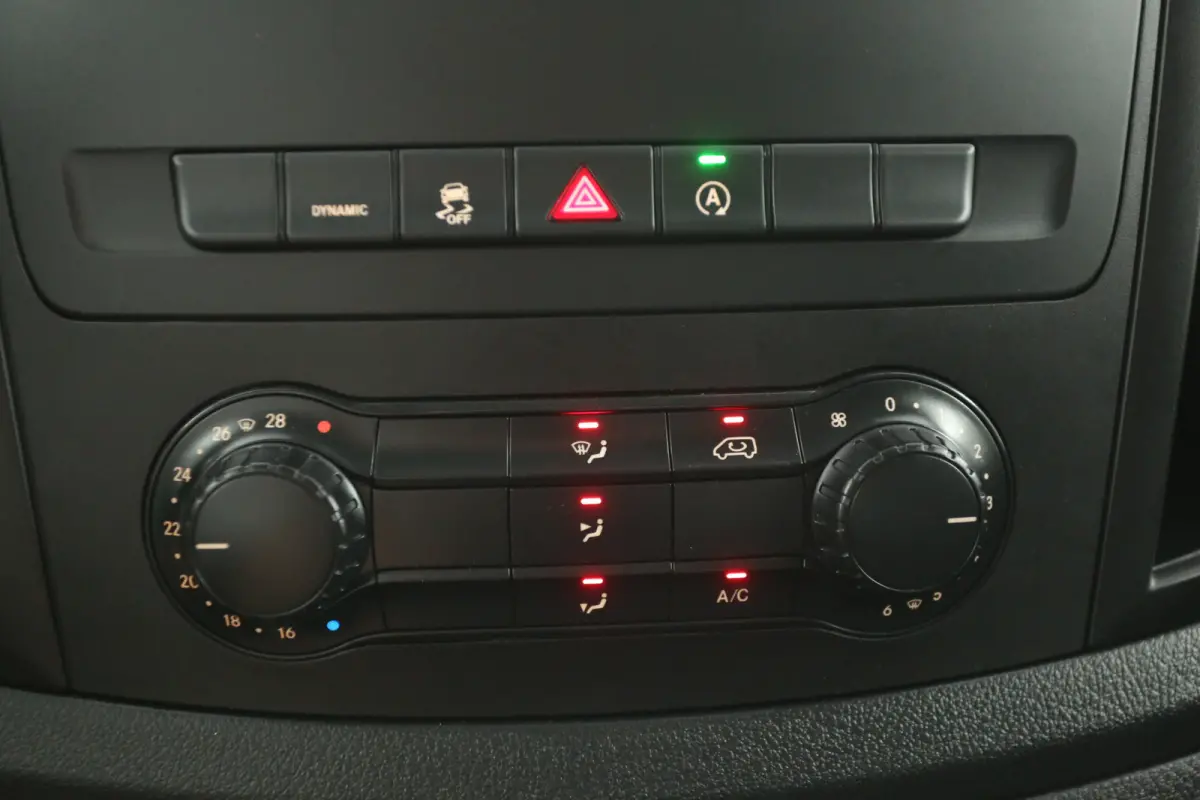 114 CDI Lang | Automaat | Airco | Cruise | 3 Zits | Trekhaak | Parkeersens.