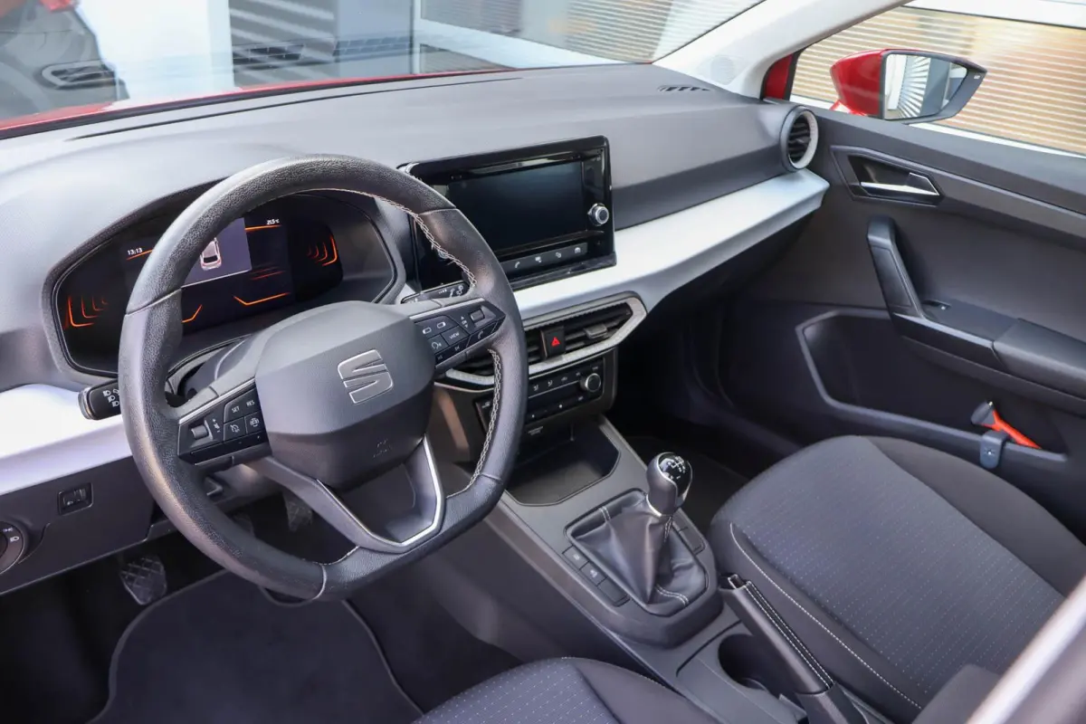 1.0 EcoTSI 95pk Style | All Season Banden | Parkeersensoren Achter | Cruise Control | Apple CarPlay/ Android Auto | Airco Automatische