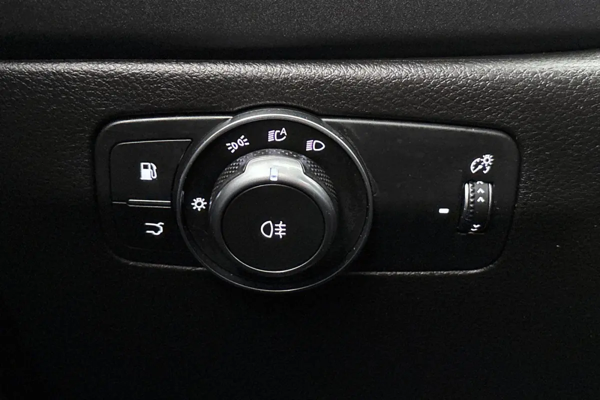 1.3T PHEV Veloce Technologie Pakket Stoelverwarming & Ventilatie Leder