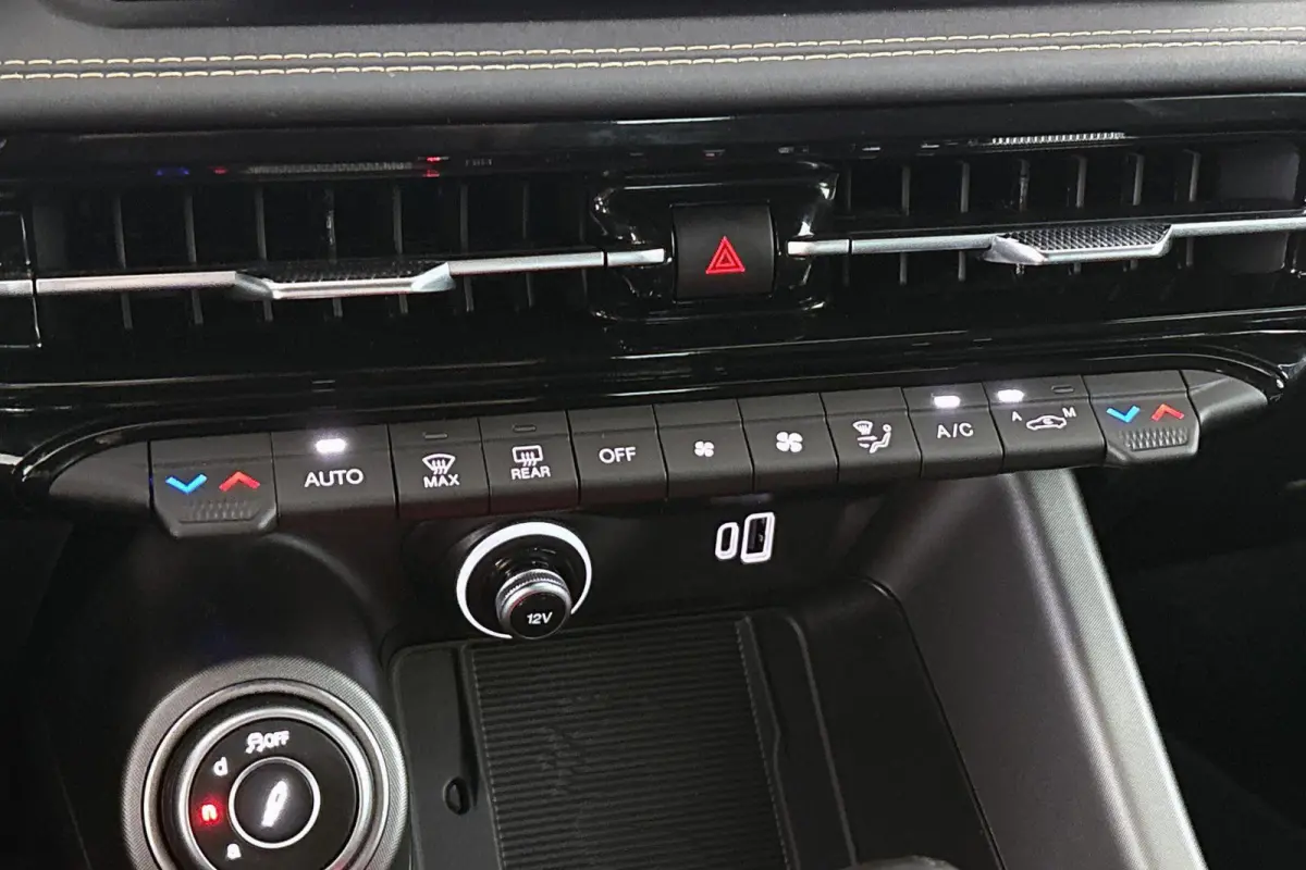 1.3T PHEV Veloce Technologie Pakket Stoelverwarming & Ventilatie Leder