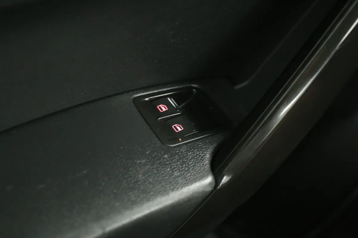 Maxi 2.0 TDI L2 102PK | Automaat | Clima | Cruise | Carplay | Trekhaak | Parkeersens.