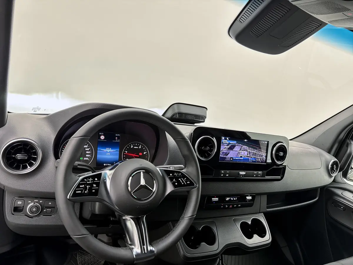 319 CDI L2H2 Pro Trekhaak Navigatie Parkeerpakket Stoelverwarming Led high performance