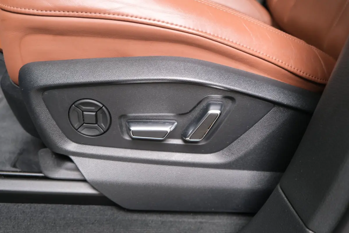 55 TFSI e quattro Pro Line Plus - N.A.P. Airco, Cruise, Luchtvering, Panodak, Camera, Virtueel Display, Trekhaak.