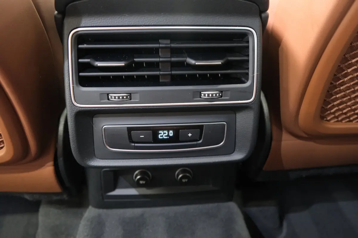 55 TFSI e quattro Pro Line Plus - N.A.P. Airco, Cruise, Luchtvering, Panodak, Camera, Virtueel Display, Trekhaak.
