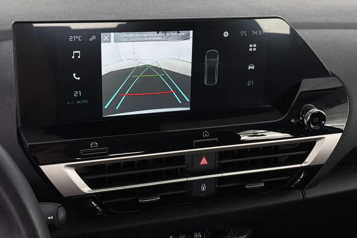 You 50 kWh Achteruitrijcamera Apple CarPlay Climate Control