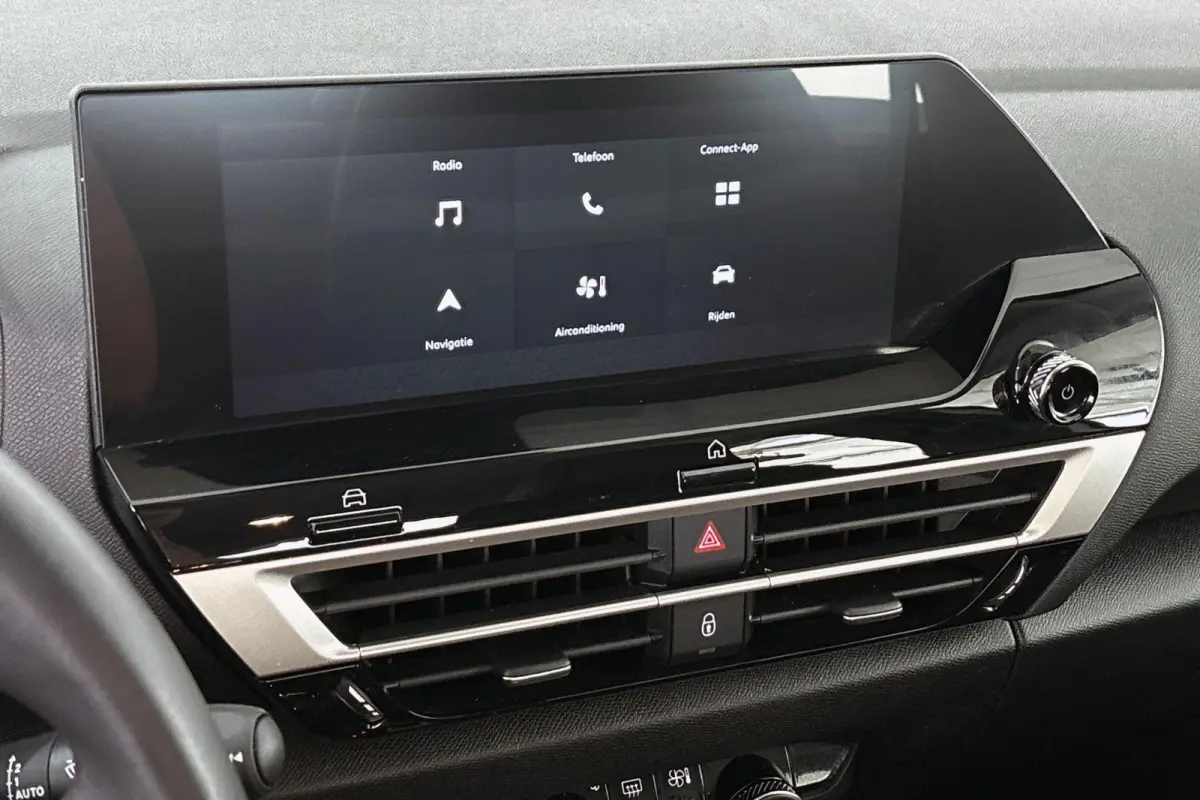 You 50 kWh Achteruitrijcamera Apple CarPlay Climate Control