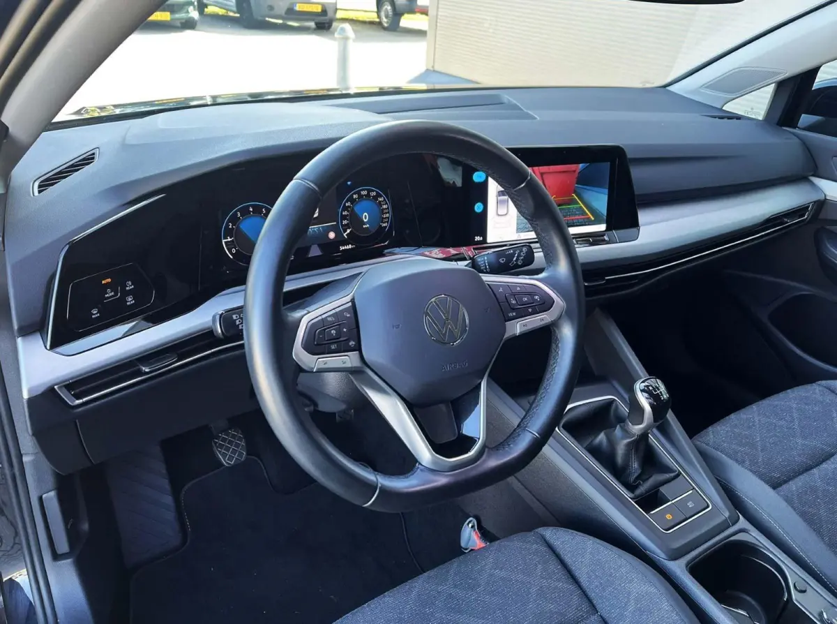 1.0 TSI 110pk Life | Navigatie | App Connect | Camera