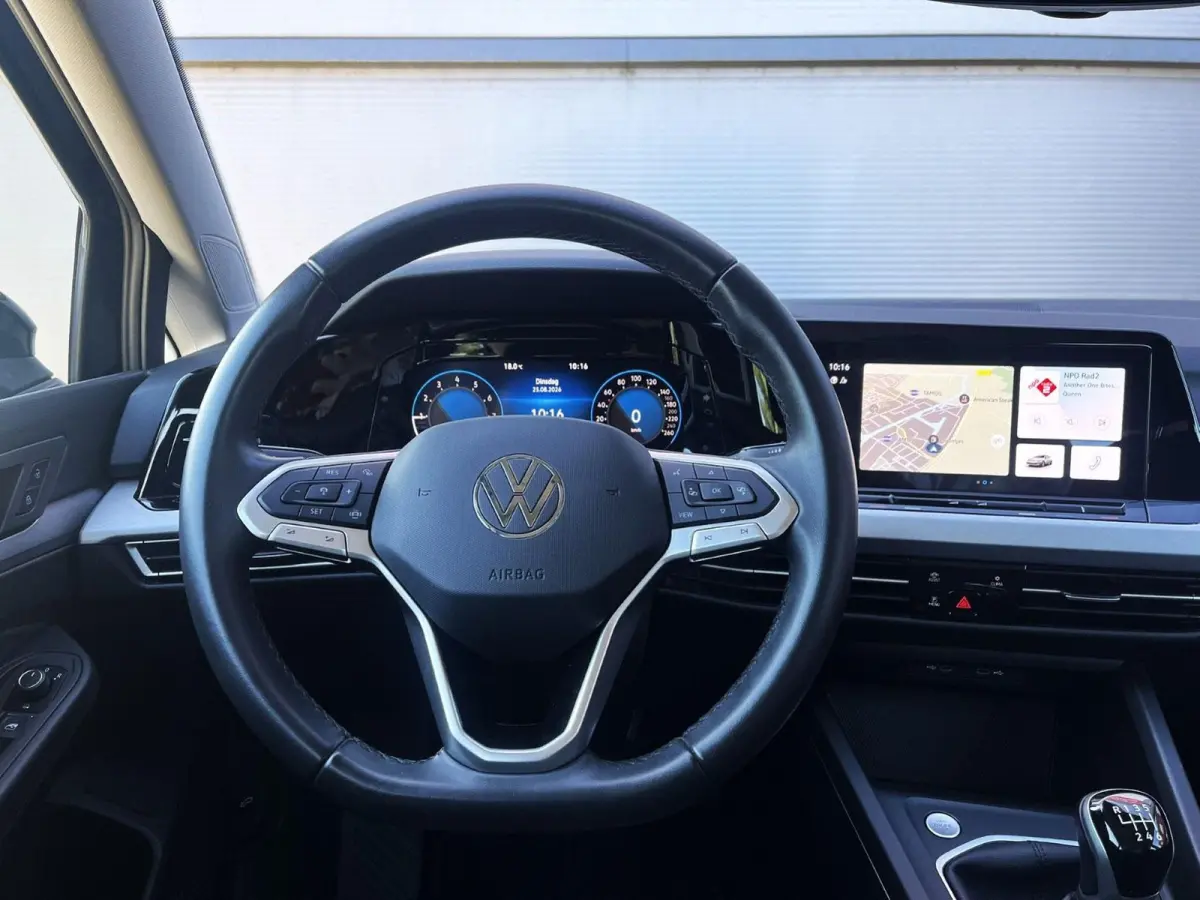 1.0 TSI 110pk Life | Navigatie | App Connect | Camera