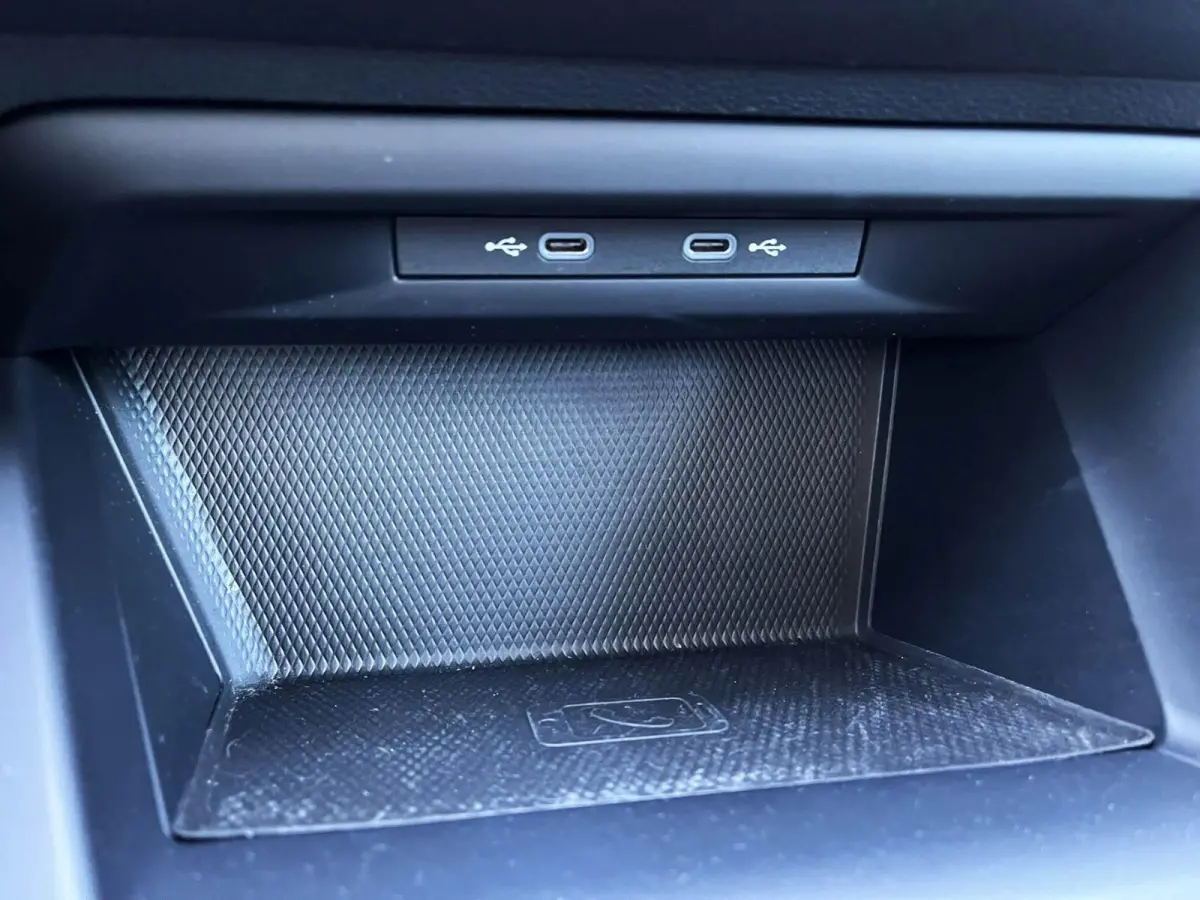 1.0 TSI 110pk Life | Navigatie | App Connect | Camera