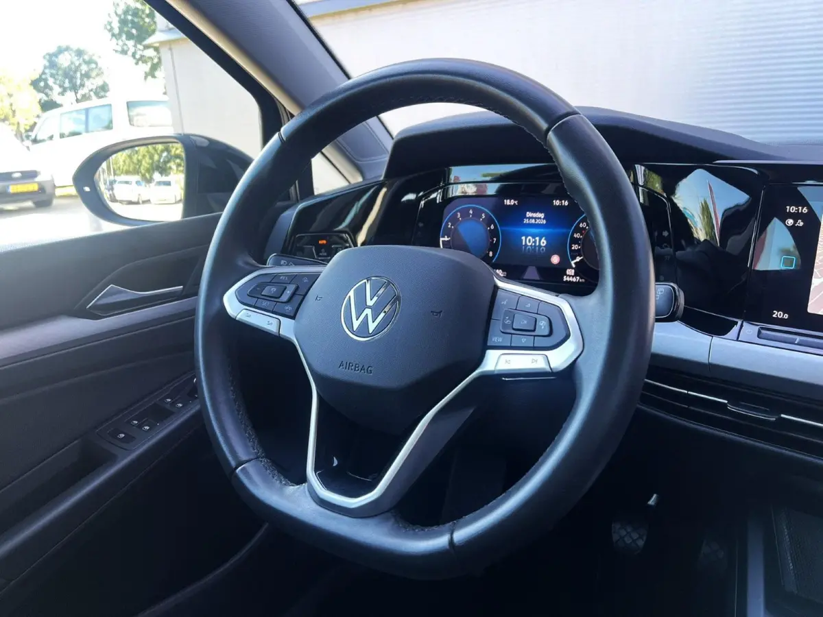 1.0 TSI 110pk Life | Navigatie | App Connect | Camera