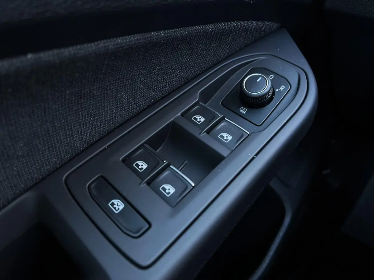 1.0 TSI 110pk Life | Navigatie | App Connect | Camera