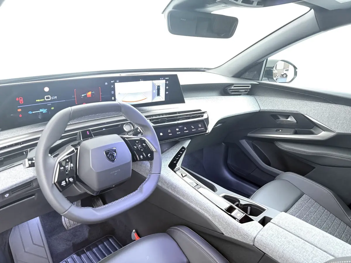| Demo Deal | Allure Avantage 210 73 kWh | Cruise control adaptief met Stop&Go | Dodehoek detectie | Rondomzicht camera