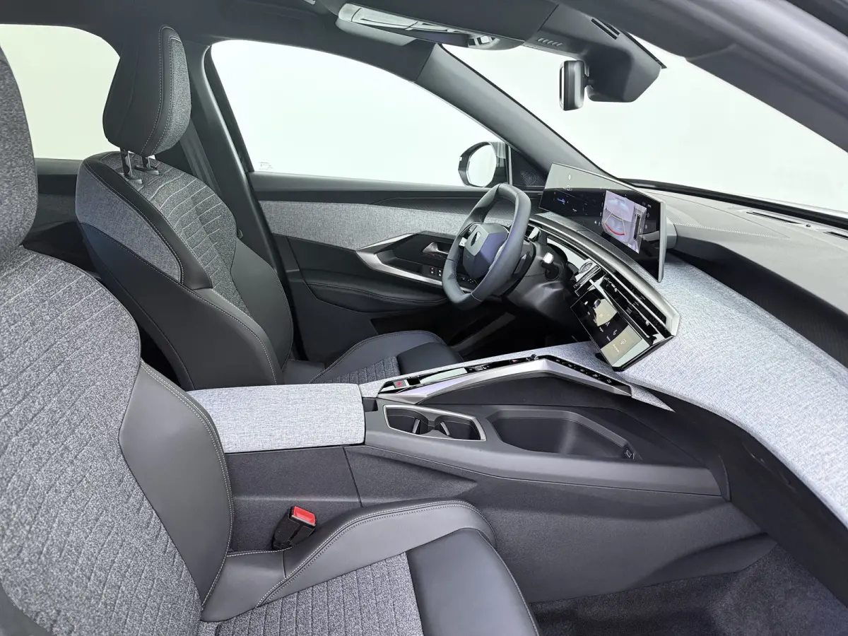 | Demo Deal | Allure Avantage 210 73 kWh | Cruise control adaptief met Stop&Go | Dodehoek detectie | Rondomzicht camera