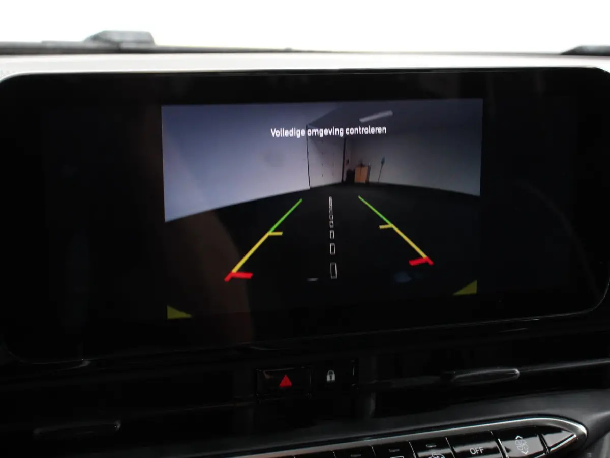 Berline 42 kWh Automaat Climate control Cruise control Achteruitrijcamera Led Navigatie Apple Carplay/ Android Auto Lichtmetalen velgen Stoelverwarming