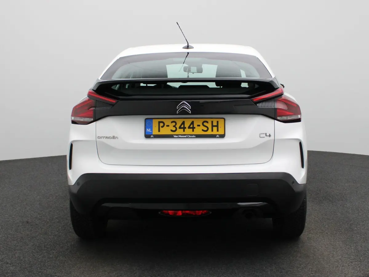 1.2 Puretech Live | Airconditioning | Bluetooth | Parkeersensoren | Lichtmetalen Velgen |