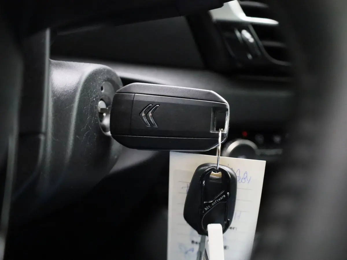 1.2 Puretech Live | Airconditioning | Bluetooth | Parkeersensoren | Lichtmetalen Velgen |