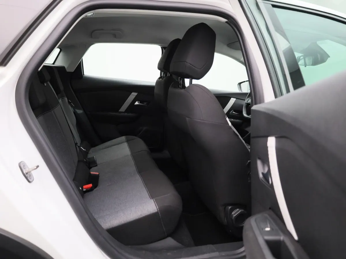 1.2 Puretech Live | Airconditioning | Bluetooth | Parkeersensoren | Lichtmetalen Velgen |