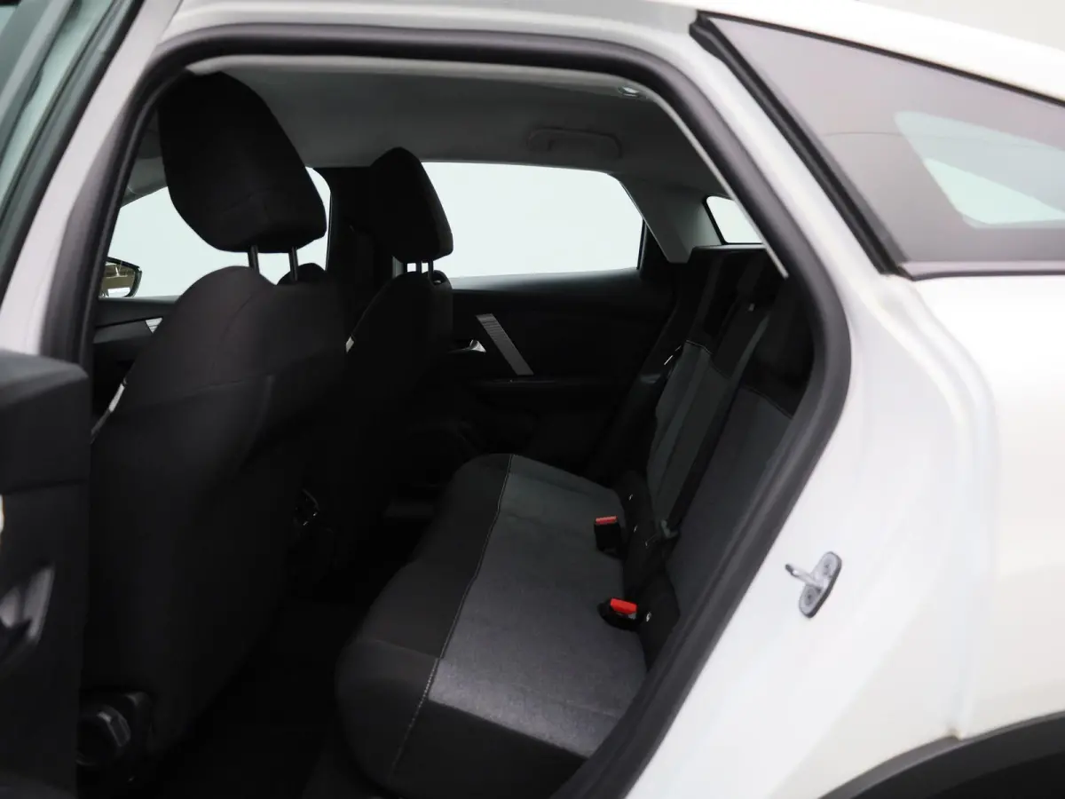 1.2 Puretech Live | Airconditioning | Bluetooth | Parkeersensoren | Lichtmetalen Velgen |