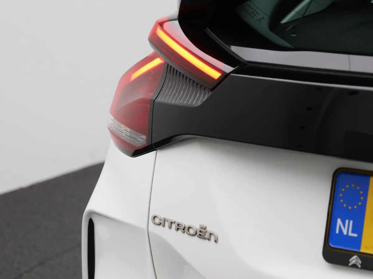 1.2 Puretech Live | Airconditioning | Bluetooth | Parkeersensoren | Lichtmetalen Velgen |