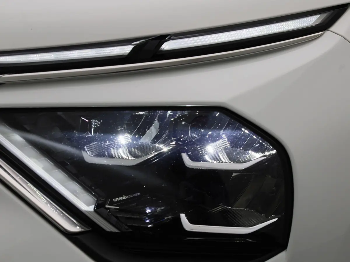1.2 Puretech Live | Airconditioning | Bluetooth | Parkeersensoren | Lichtmetalen Velgen |