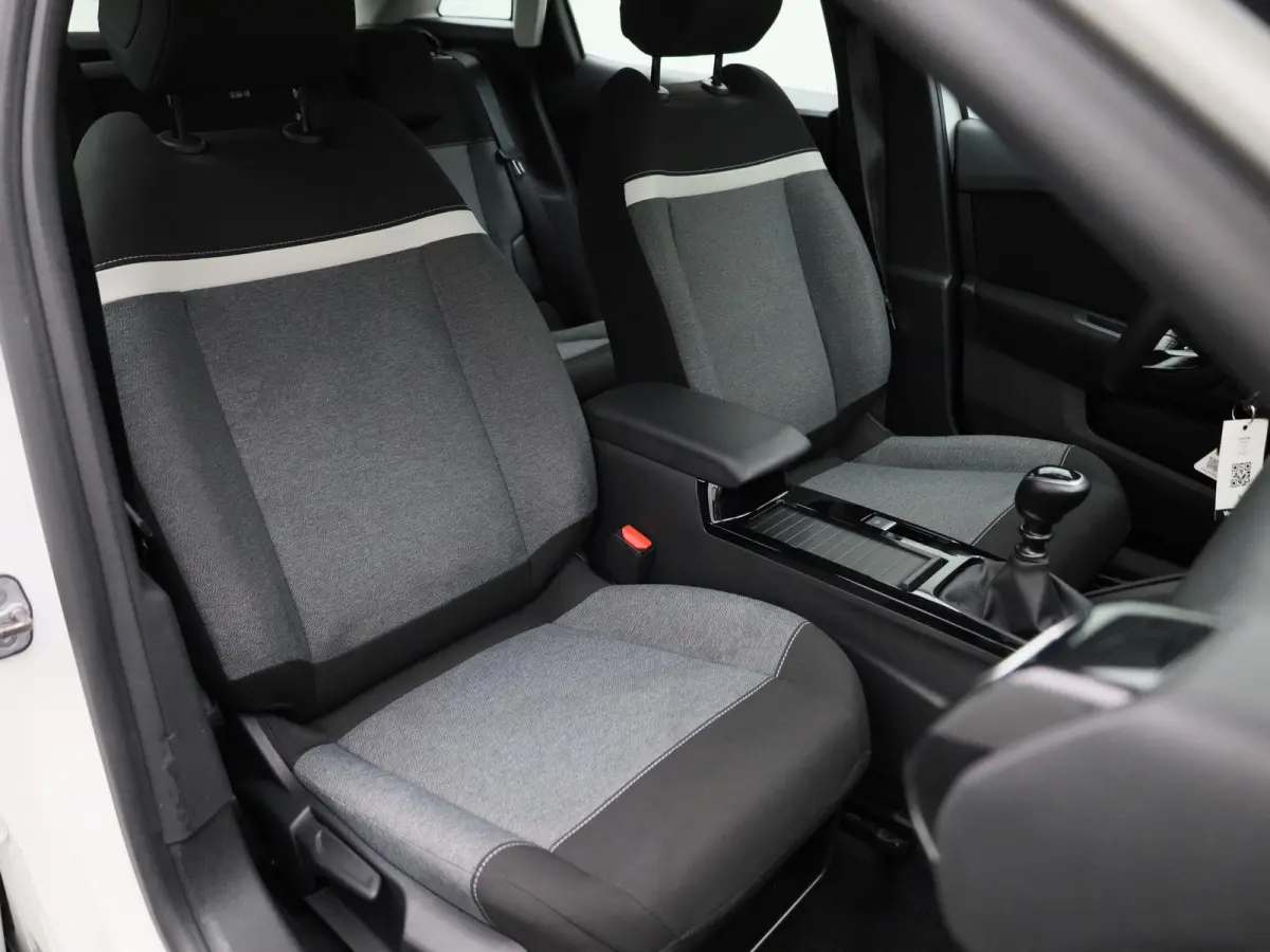 1.2 Puretech Live | Airconditioning | Bluetooth | Parkeersensoren | Lichtmetalen Velgen |