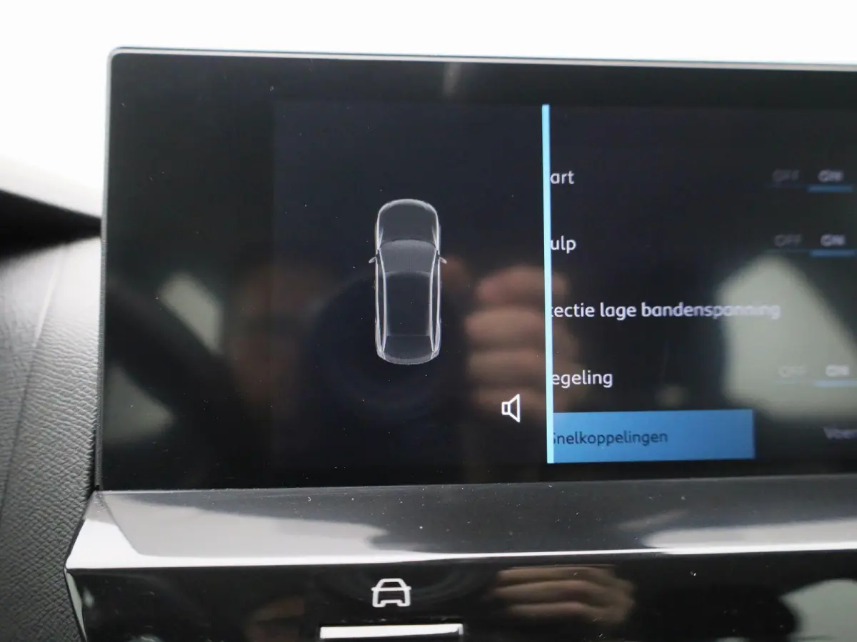 1.2 Puretech Live | Airconditioning | Bluetooth | Parkeersensoren | Lichtmetalen Velgen |