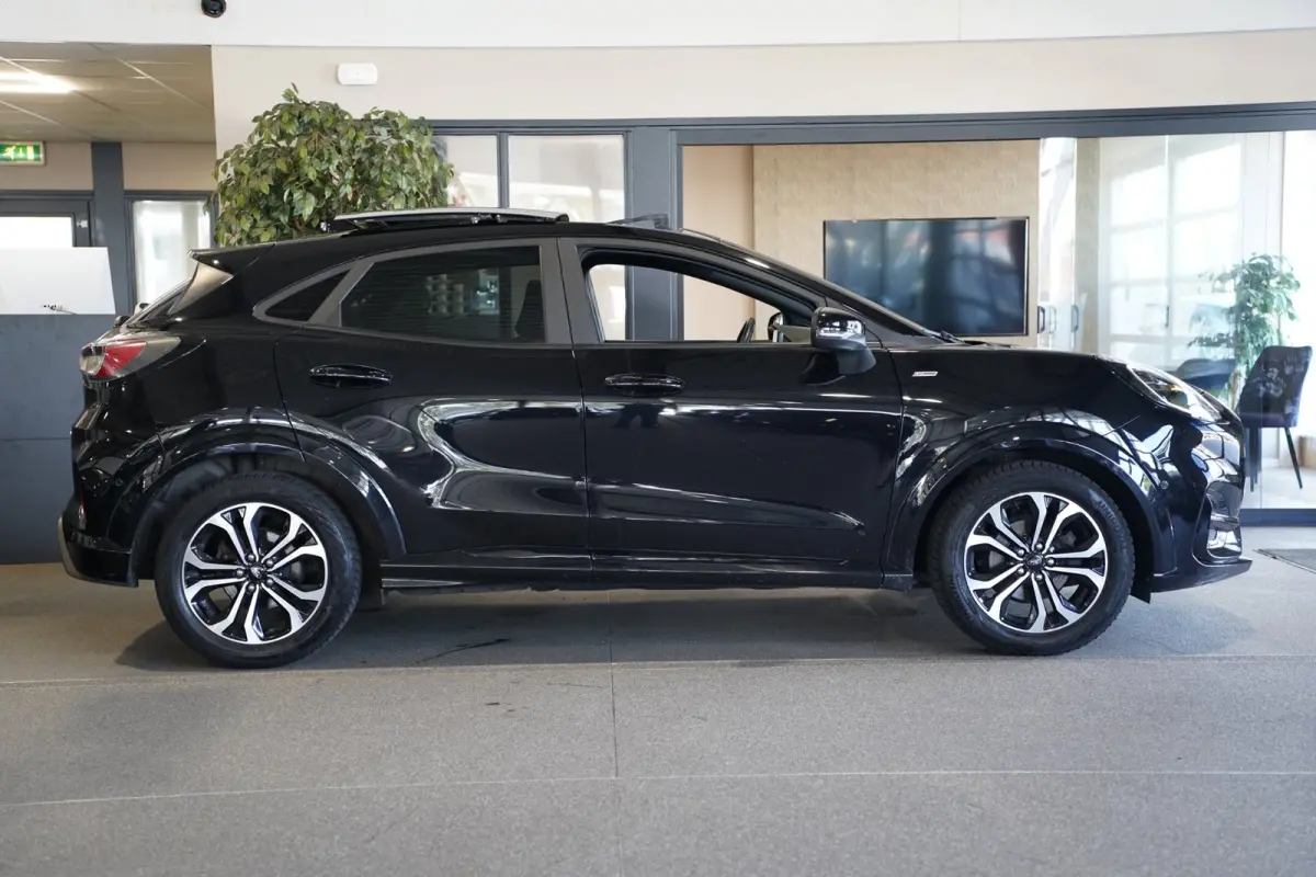 1.0 EcoBoost ST-Line X Pano Navi Cam
