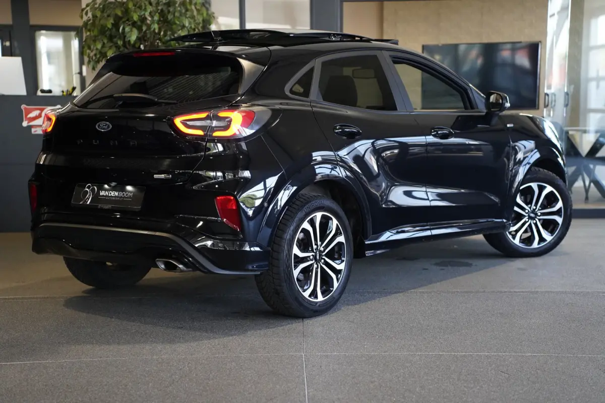 1.0 EcoBoost ST-Line X Pano Navi Cam