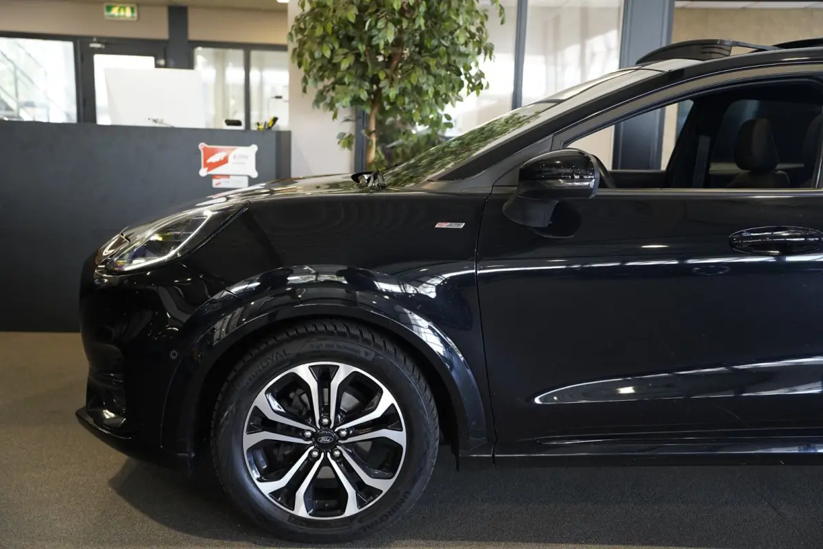 1.0 EcoBoost ST-Line X Pano Navi Cam