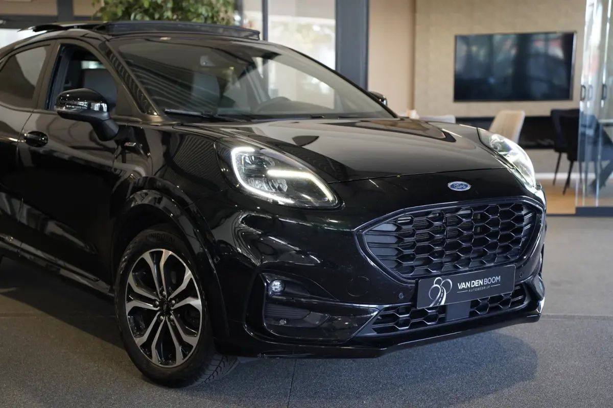 1.0 EcoBoost ST-Line X Pano Navi Cam