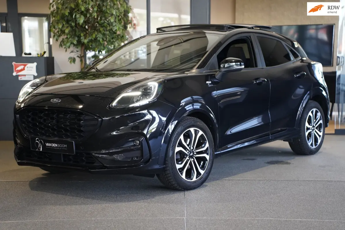 1.0 EcoBoost ST-Line X Pano Navi Cam