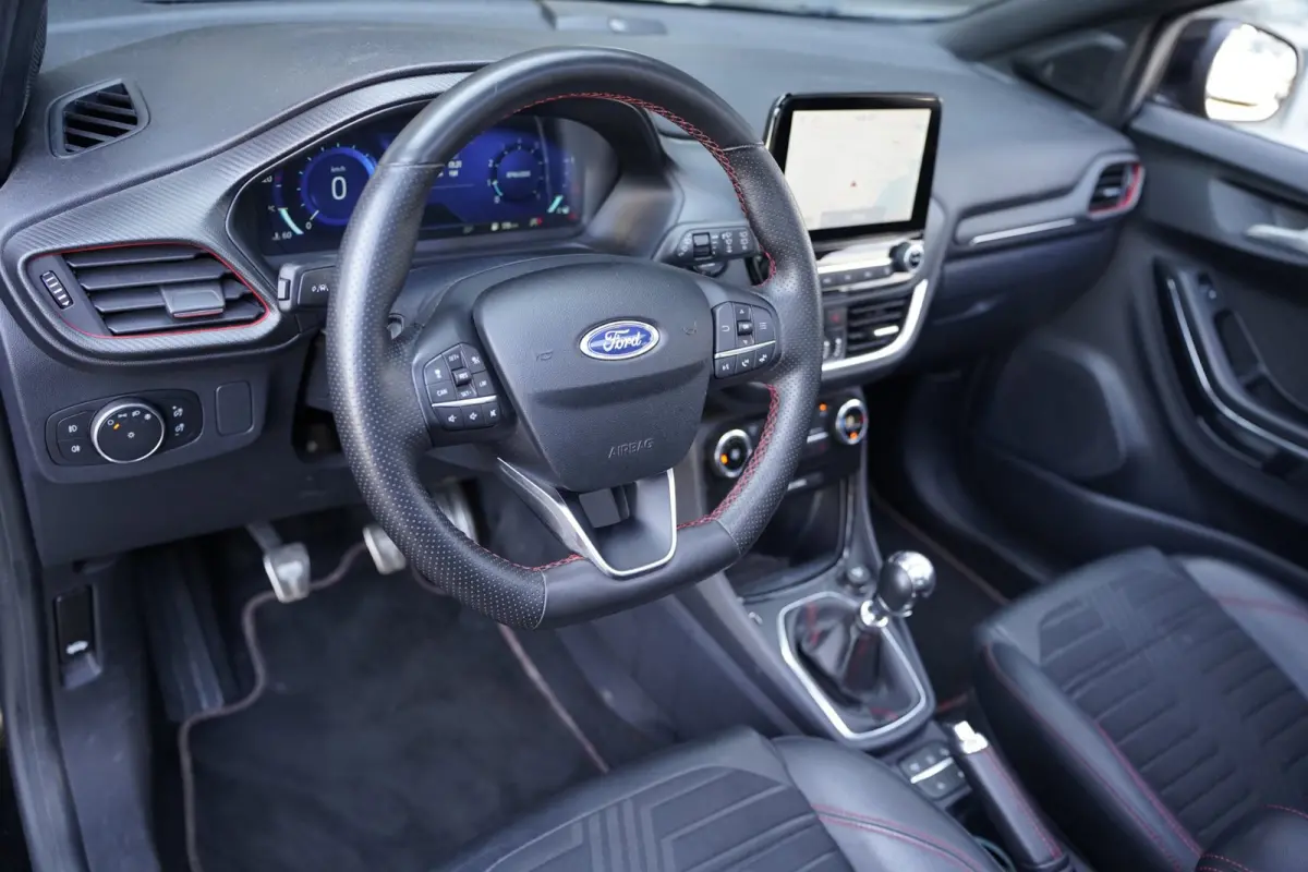 1.0 EcoBoost ST-Line X Pano Navi Cam