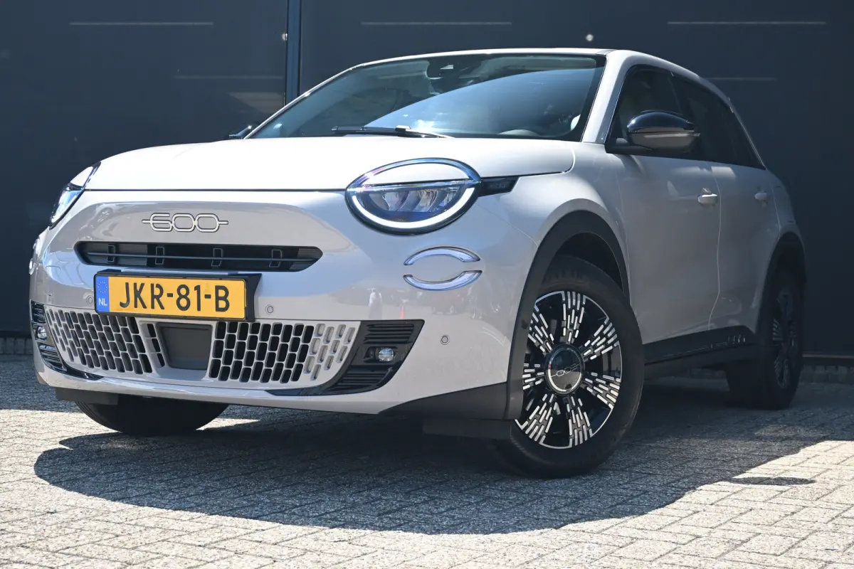 Urban 54 kWh tot 8 Jaar garantie! 96%SOH! 7,4 kWh boordlader | Climate Control | Navigatie by App | Draadloos Apple Carplay & Android Auto | !!