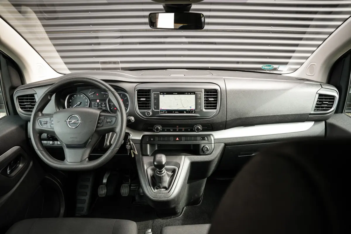 2.0 CDTI 150PK L3 Dubbele Cabine | ACC | CarPlay | 2x Schuifdeur | Trekhaak | 6-Persoons | Camera |