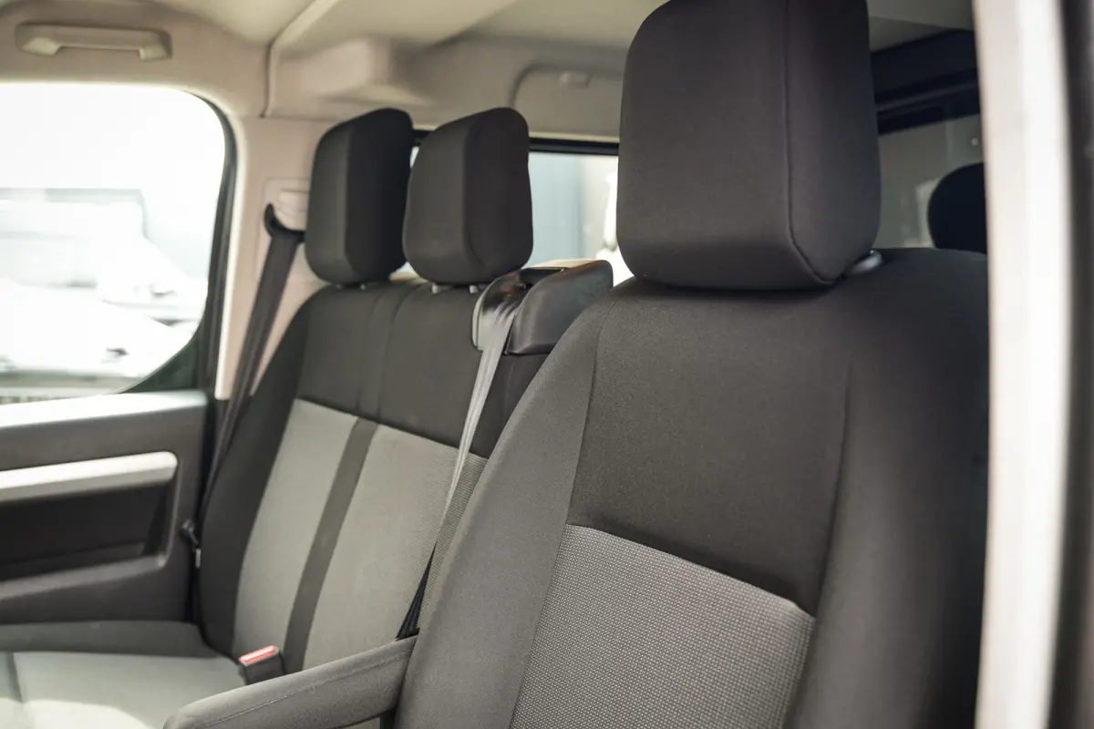 2.0 CDTI 150PK L3 Dubbele Cabine | ACC | CarPlay | 2x Schuifdeur | Trekhaak | 6-Persoons | Camera |