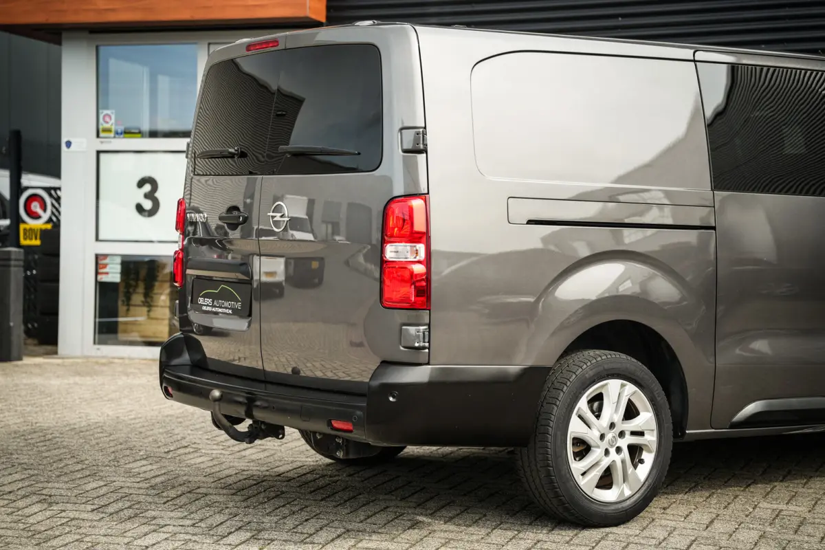 2.0 CDTI 150PK L3 Dubbele Cabine | ACC | CarPlay | 2x Schuifdeur | Trekhaak | 6-Persoons | Camera |