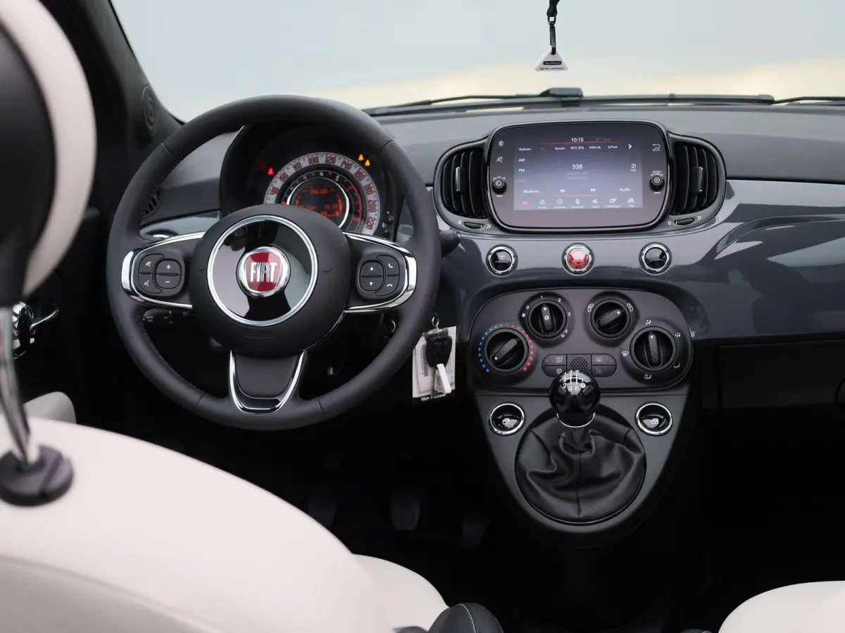1.0 Hybrid Dolcevita | Apple Carplay / Android Auto | Airconditioning | Cruise Control | Lichtmetalen Velgen |