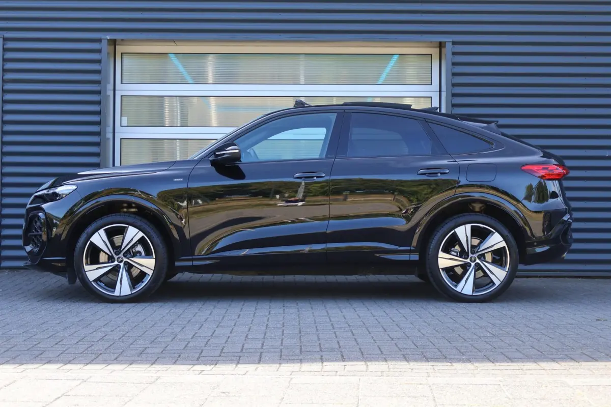 2.0 TFSI e-hybrid 299pk quattro S edition | Panoramadak | Rondomzichtcamera | Ambienceverlichting | Parkeerassistent | Adaptive Cruise