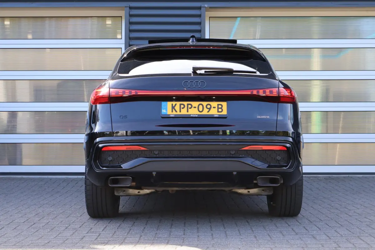 2.0 TFSI e-hybrid 299pk quattro S edition | Panoramadak | Rondomzichtcamera | Ambienceverlichting | Parkeerassistent | Adaptive Cruise
