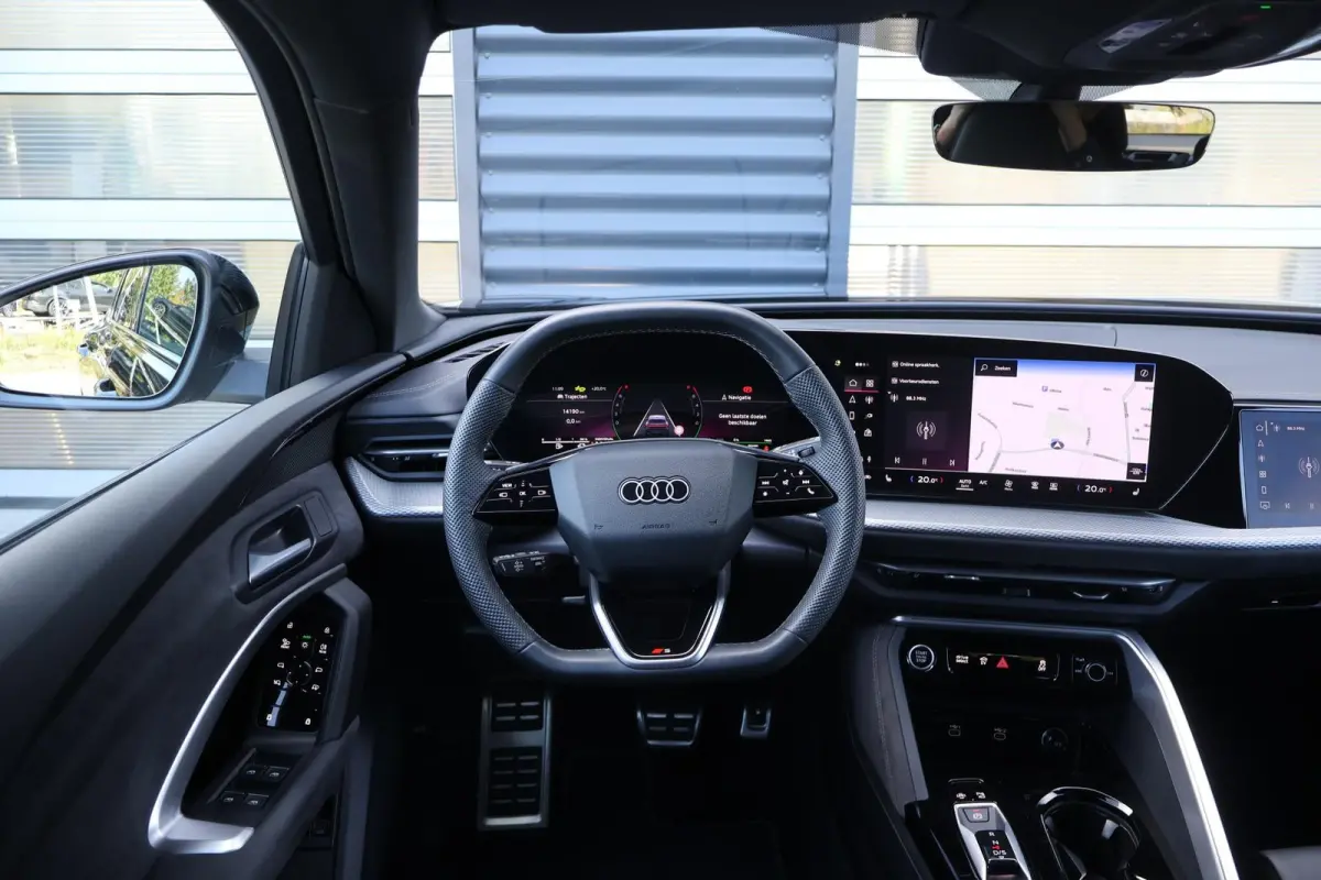 2.0 TFSI e-hybrid 299pk quattro S edition | Panoramadak | Rondomzichtcamera | Ambienceverlichting | Parkeerassistent | Adaptive Cruise