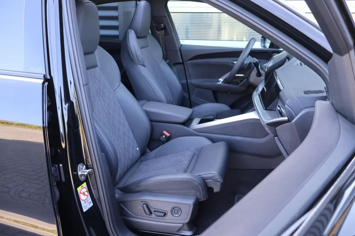 2.0 TFSI e-hybrid 299pk quattro S edition | Panoramadak | Rondomzichtcamera | Ambienceverlichting | Parkeerassistent | Adaptive Cruise