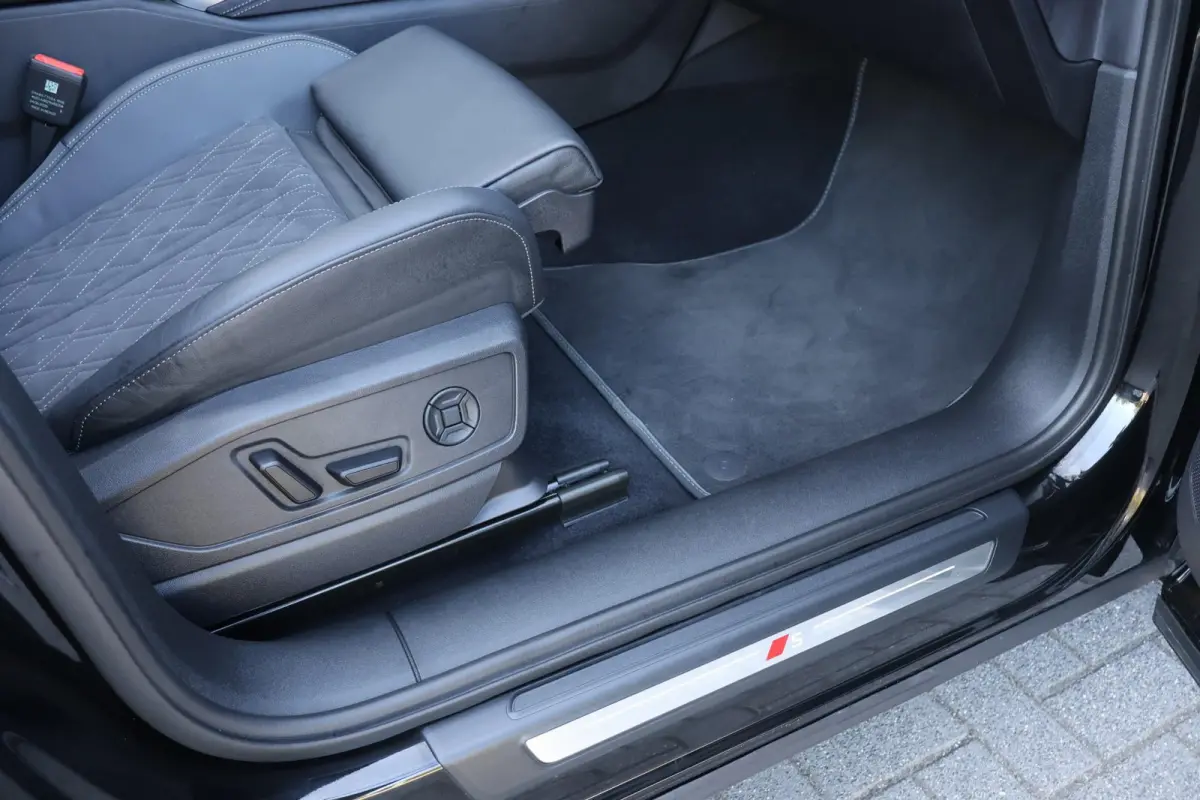 2.0 TFSI e-hybrid 299pk quattro S edition | Panoramadak | Rondomzichtcamera | Ambienceverlichting | Parkeerassistent | Adaptive Cruise