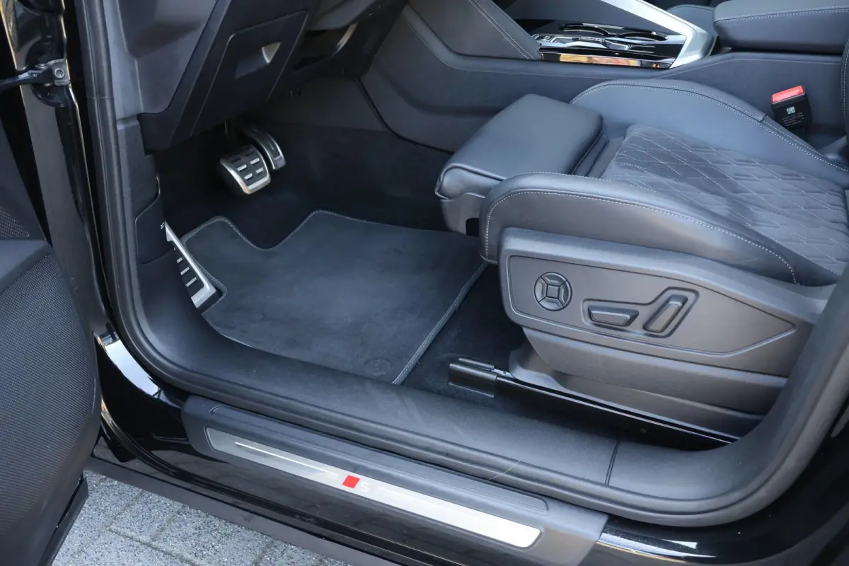 2.0 TFSI e-hybrid 299pk quattro S edition | Panoramadak | Rondomzichtcamera | Ambienceverlichting | Parkeerassistent | Adaptive Cruise