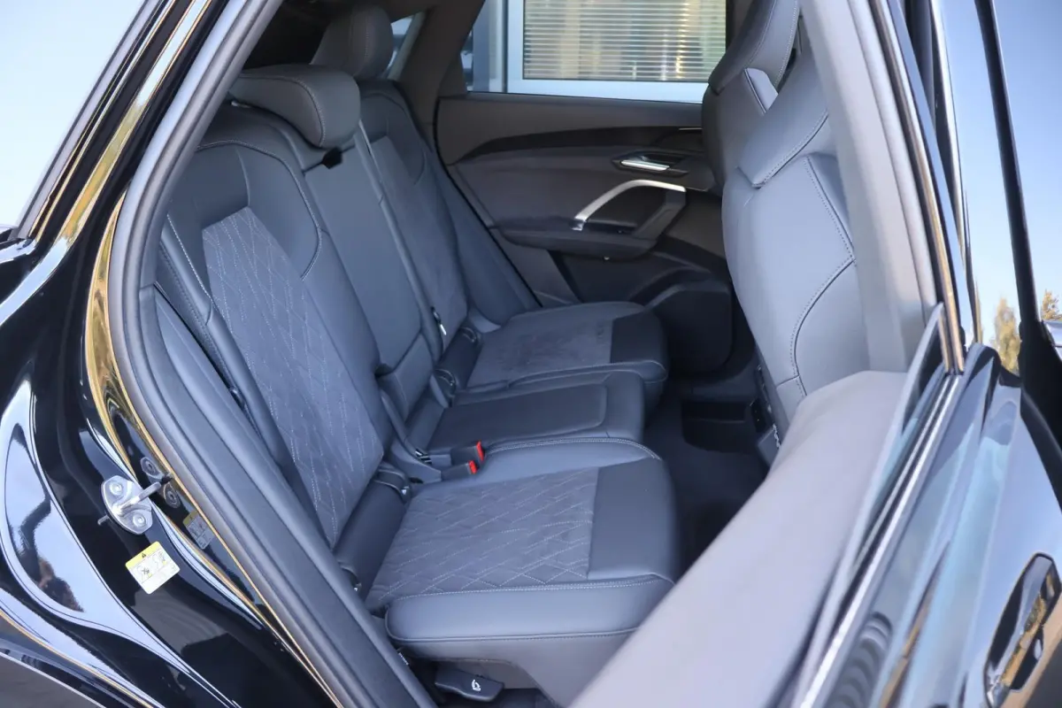 2.0 TFSI e-hybrid 299pk quattro S edition | Panoramadak | Rondomzichtcamera | Ambienceverlichting | Parkeerassistent | Adaptive Cruise