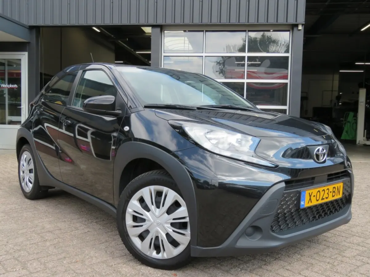 1.0 VVT-I MT PLAY / Camera / Cruise / BOVAG garantie