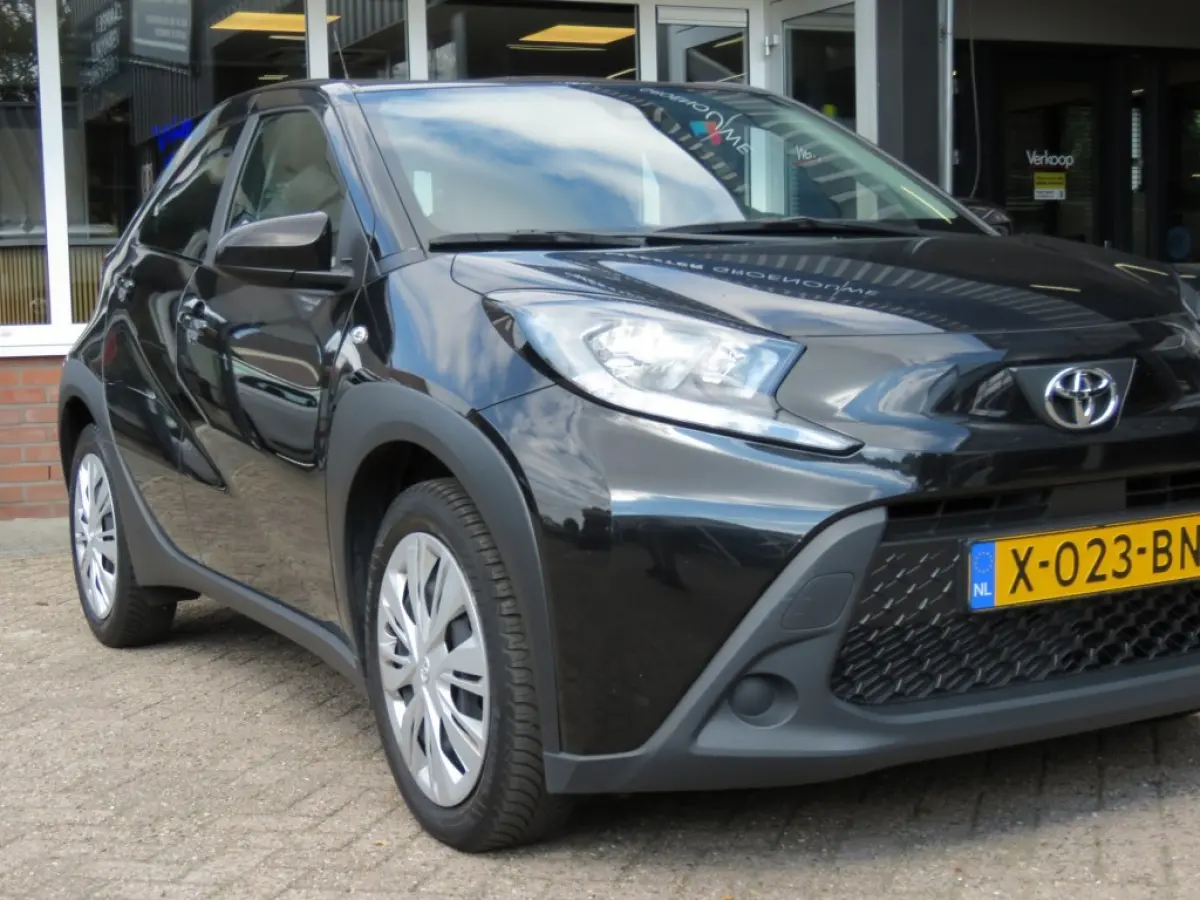 1.0 VVT-I MT PLAY / Camera / Cruise / BOVAG garantie