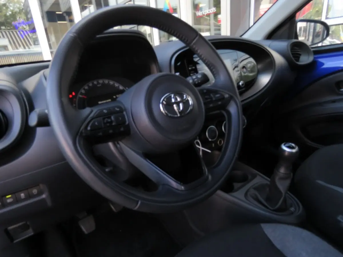 1.0 VVT-I MT PLAY / Camera / Cruise / BOVAG garantie